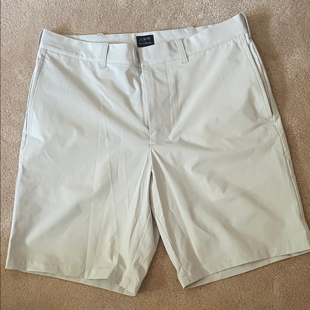J. Crew Men's Cream Flat Front Shorts